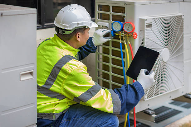 Professional Hvac technician working in Forsyth, IL